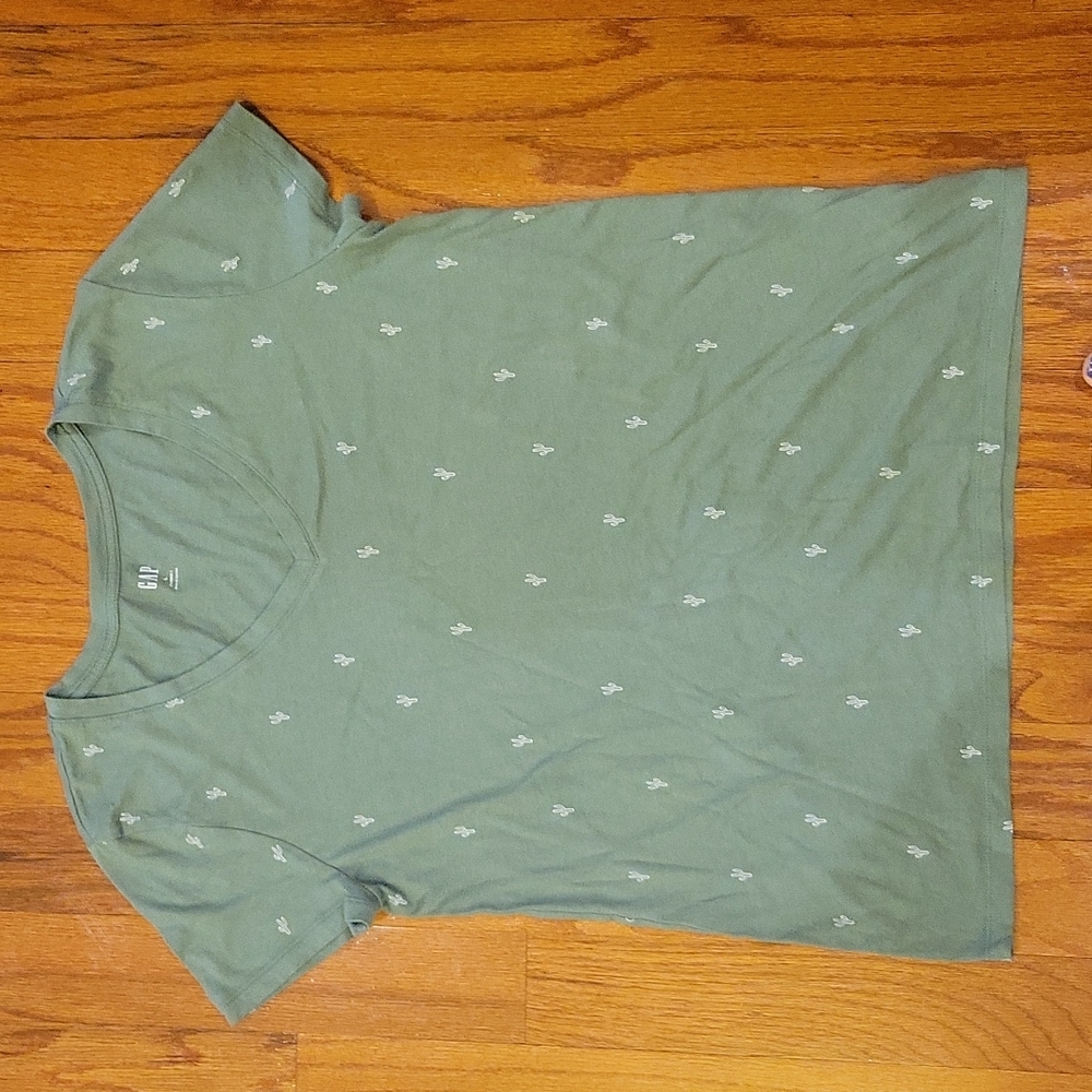 GAP cactus t-shirt size LG
